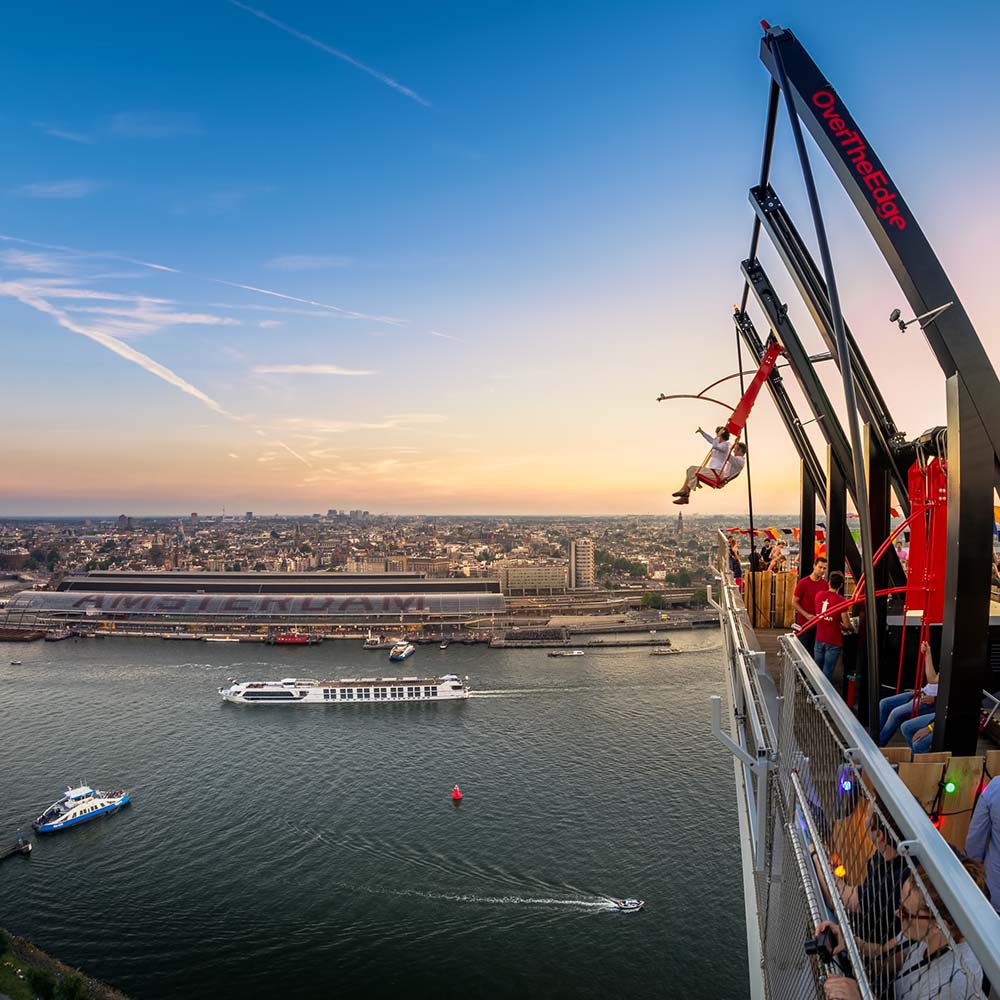 Uitkijktoren met uitzicht op Amsterdam